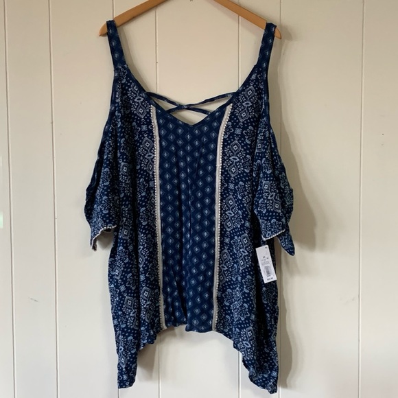 Flowy Cutout Navy and Blue Top - Picture 1 of 3